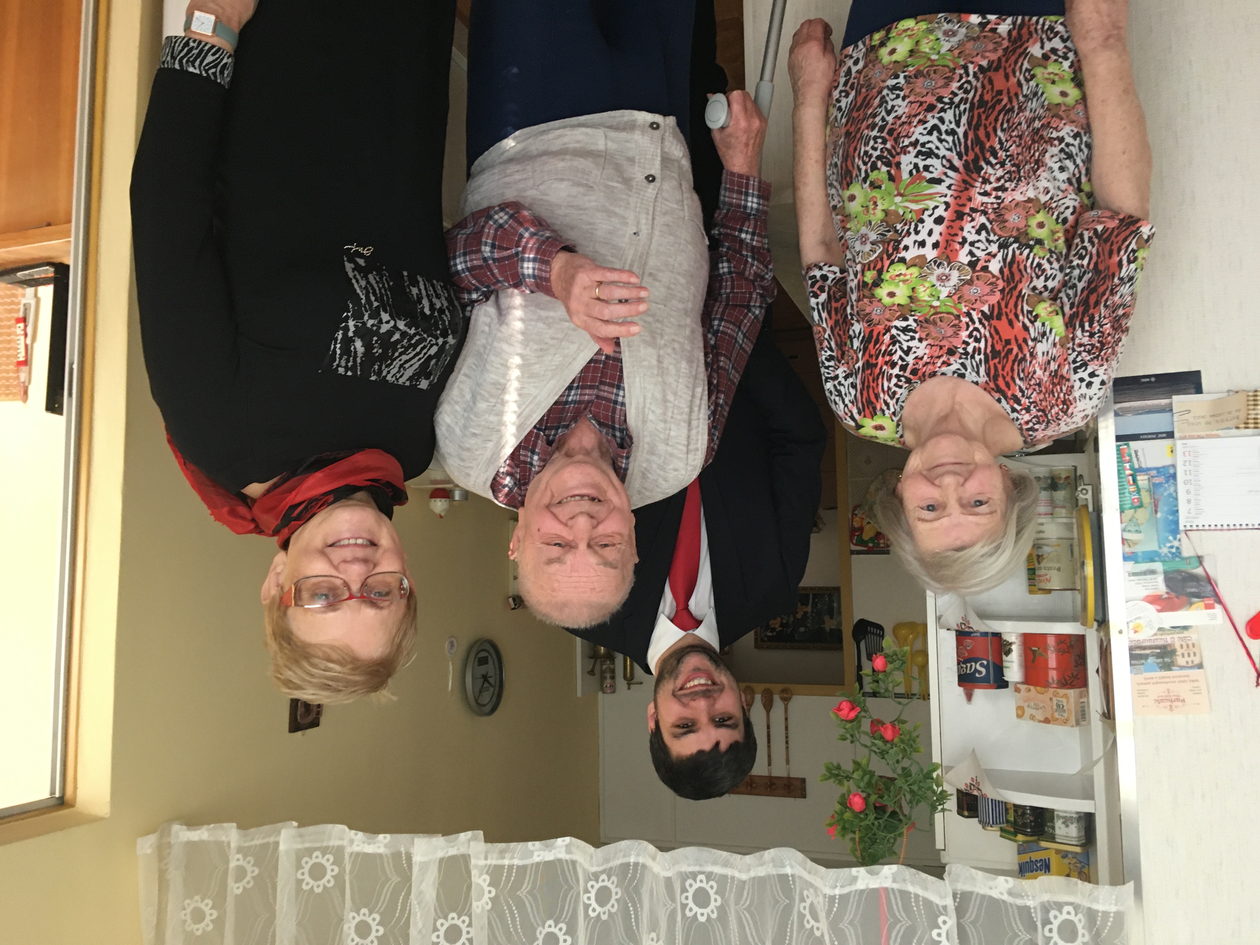 jubilant manzele hoskovi zastupci mestskeho obvodu | WebJET CMS Jubilant pan Hošek se zástupci městského obvodu Střekov